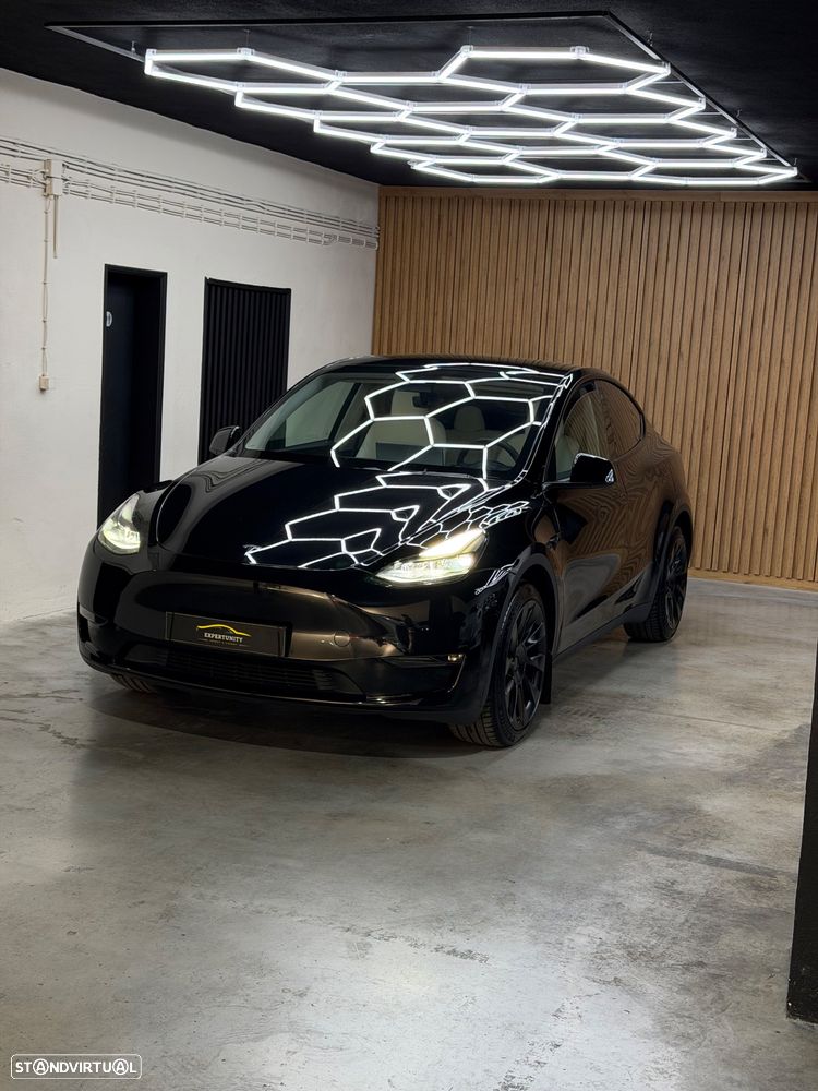Tesla Model Y Long Range Dual Motor AWD - 3