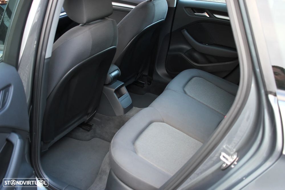 Audi A3 Sportback 1.6 TDI Design - 26