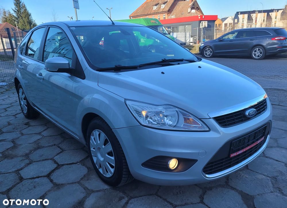 Ford Focus 1.6 Ghia - 8