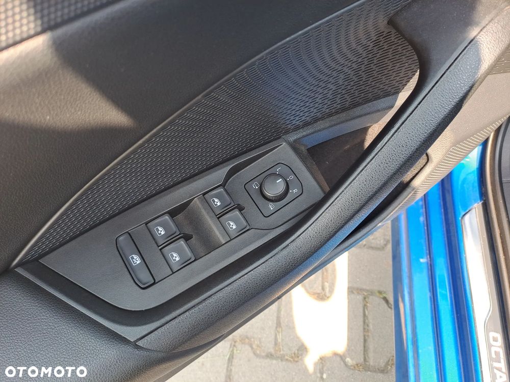 Skoda Octavia 2.0 TDI Style DSG - 23