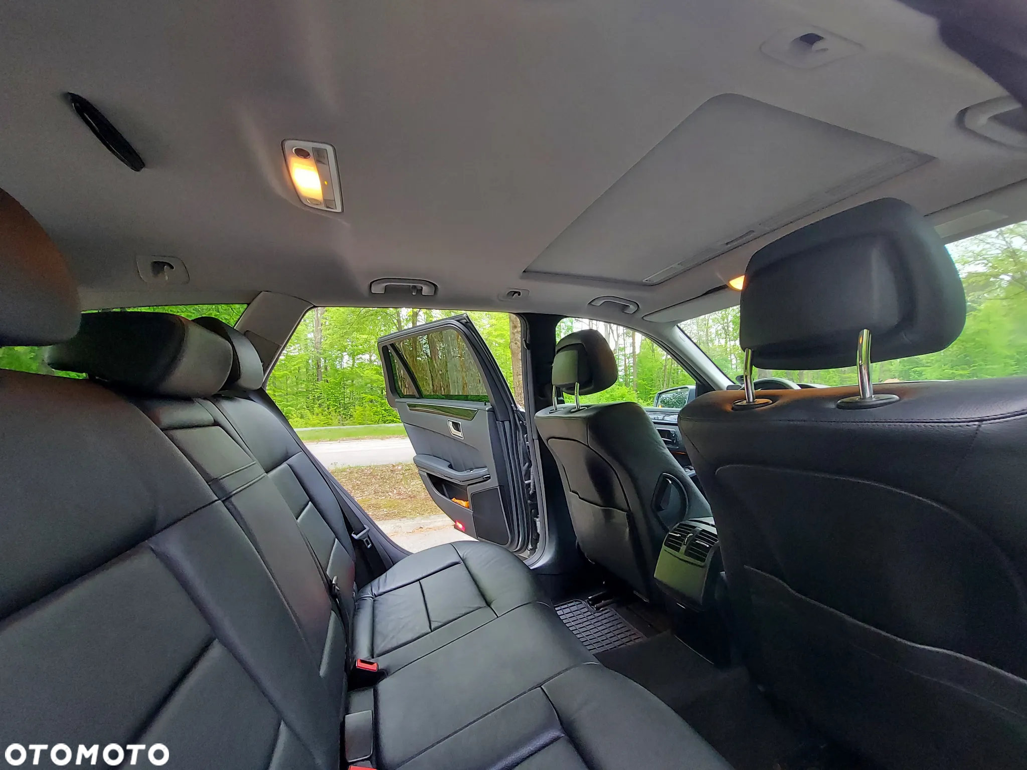 Mercedes-Benz Klasa E 220 T CDI DPF BlueEFFICIENCY Automatik Avantgarde - 17