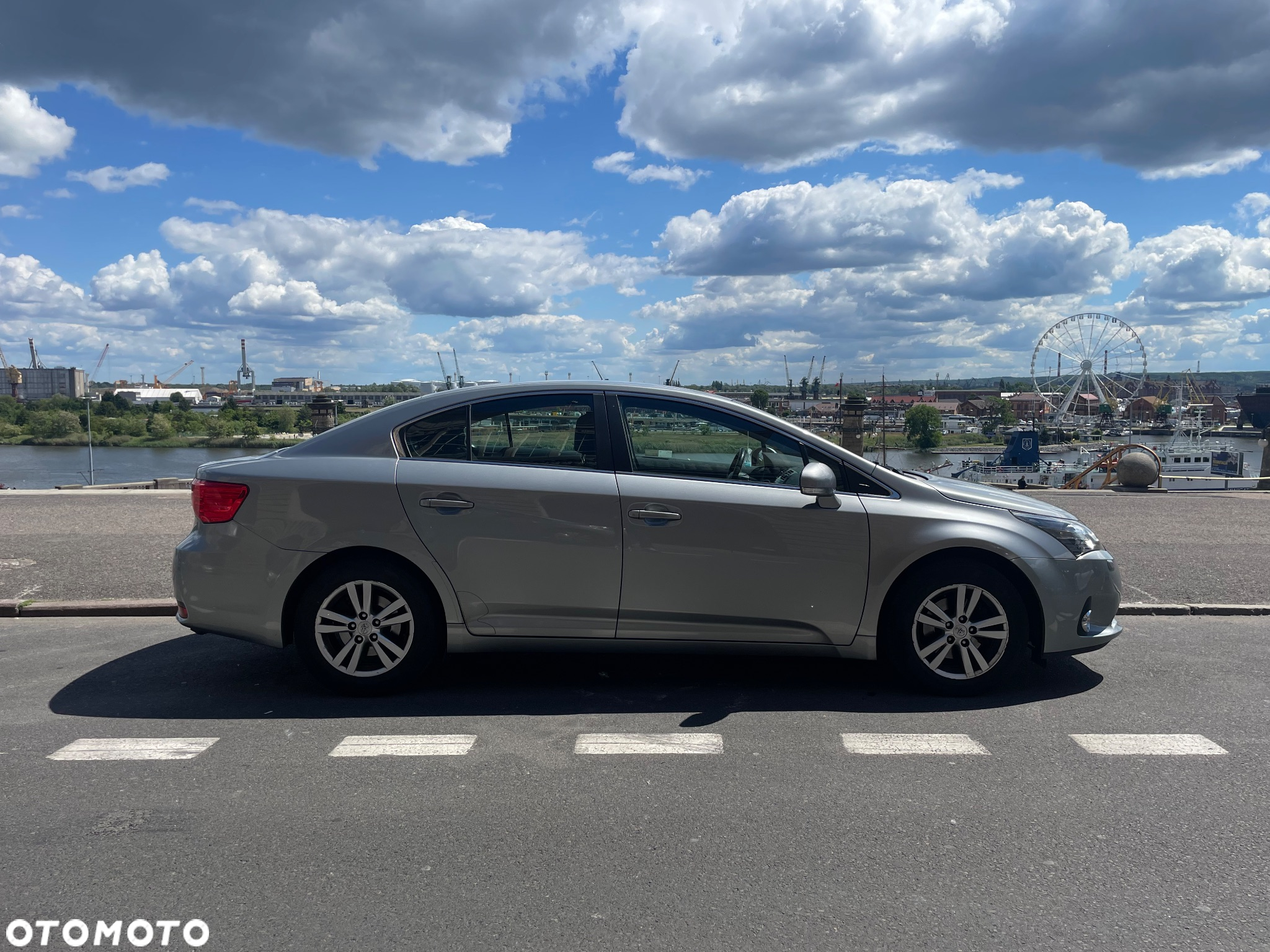 Toyota Avensis - 15