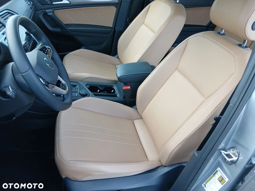 Volkswagen Tiguan - 24