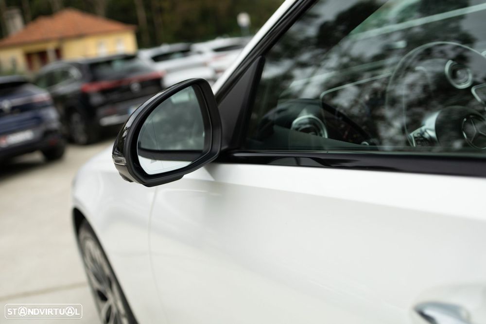 Mercedes-Benz C 300 e Avantgarde - 45