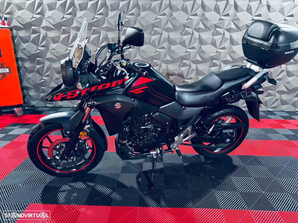 Suzuki V DL STROM 250 - 19