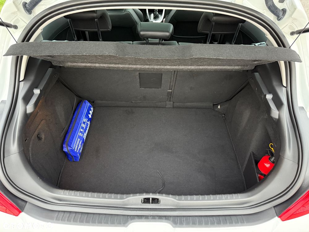 Peugeot 308 - 22