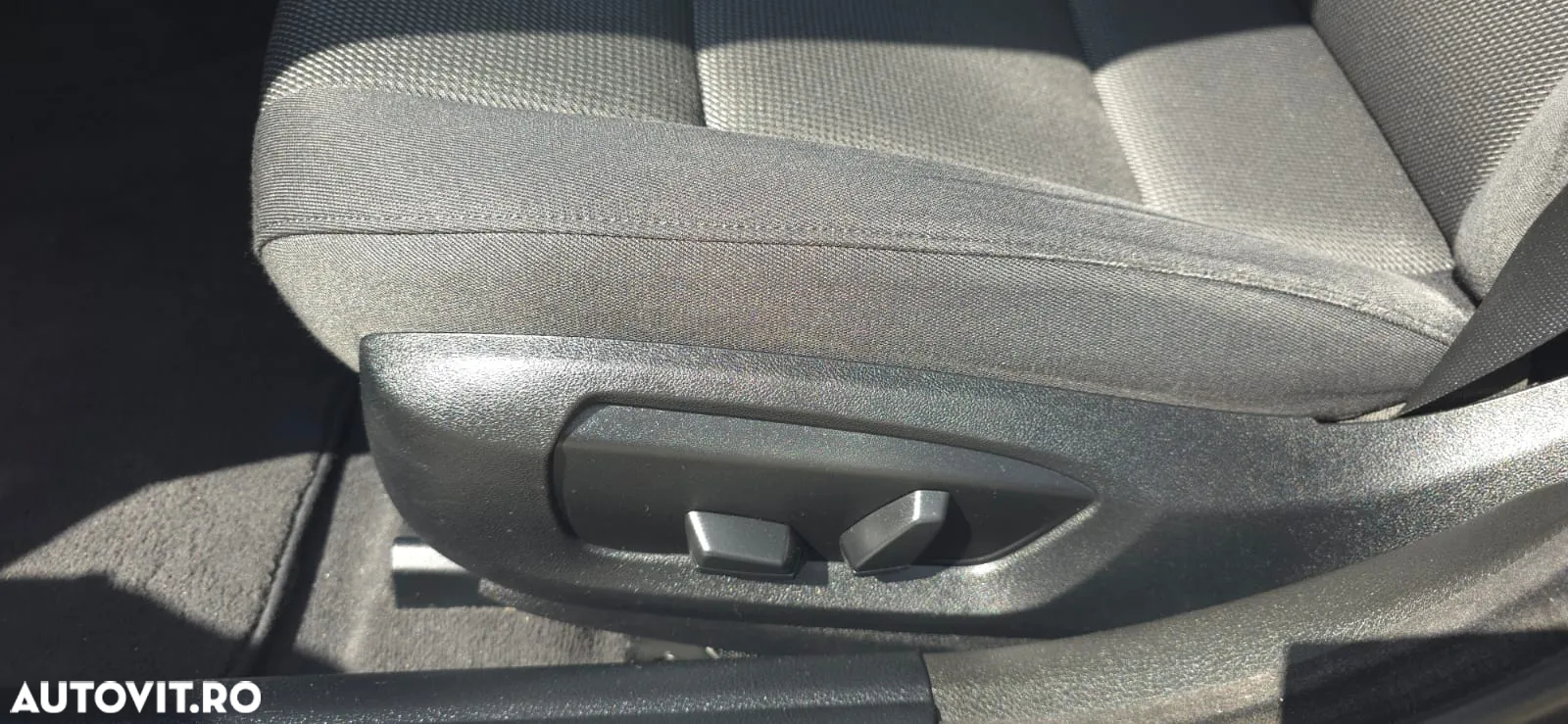 BMW Seria 5 520d xDrive AT - 12