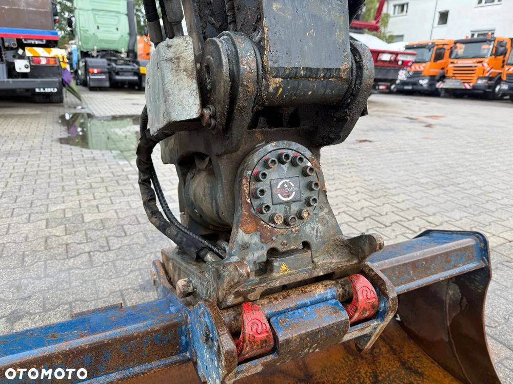 Komatsu PC58MR-5E0 - 18
