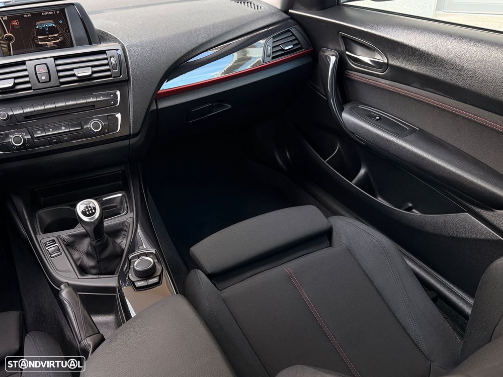 BMW 116 i Sport Line - 30