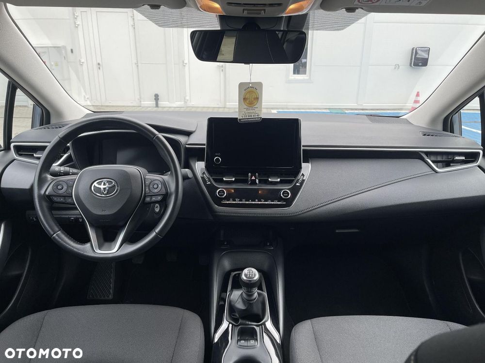 Toyota Corolla - 10