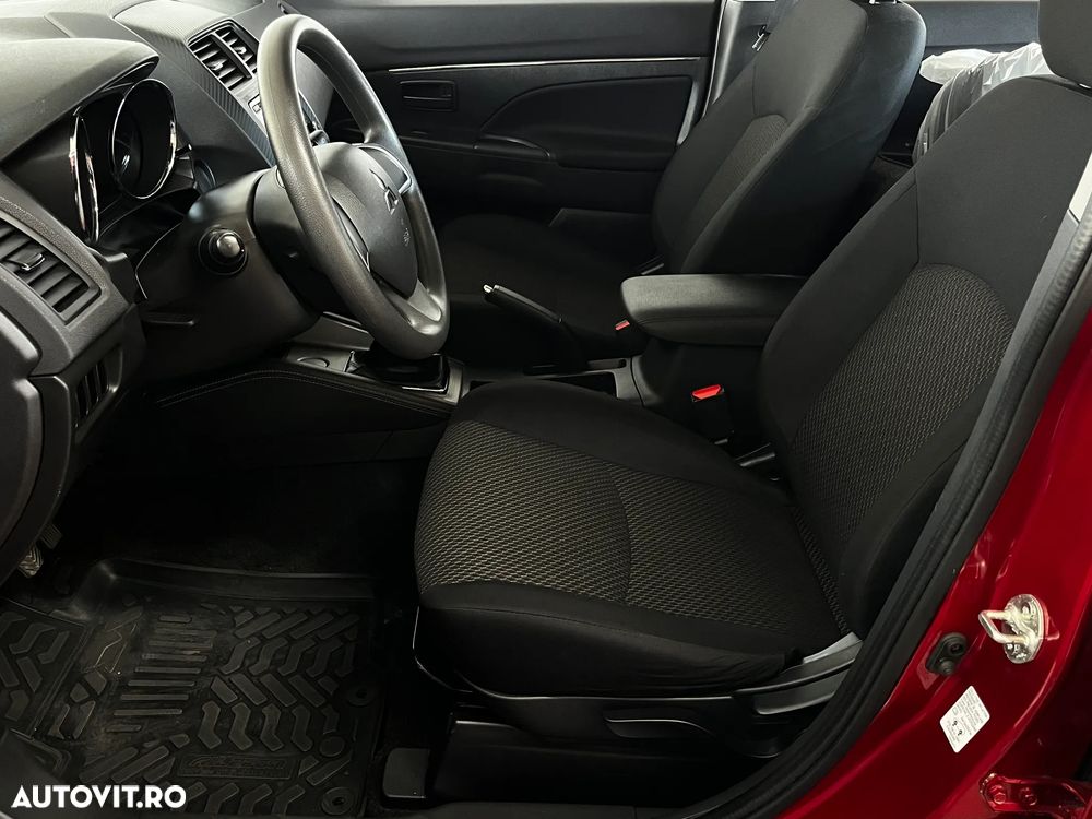 Mitsubishi ASX - 10