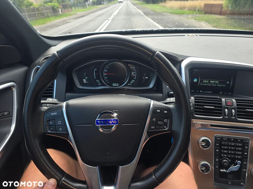 Volvo XC 60 D4 Drive-E Momentum - 4