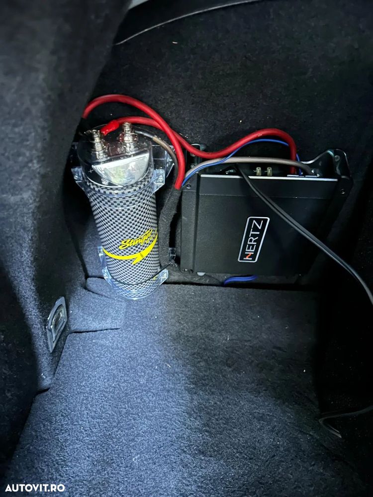 Volkswagen Passat - 14