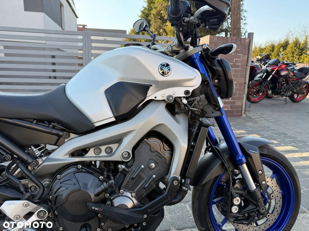 Yamaha MT - 16