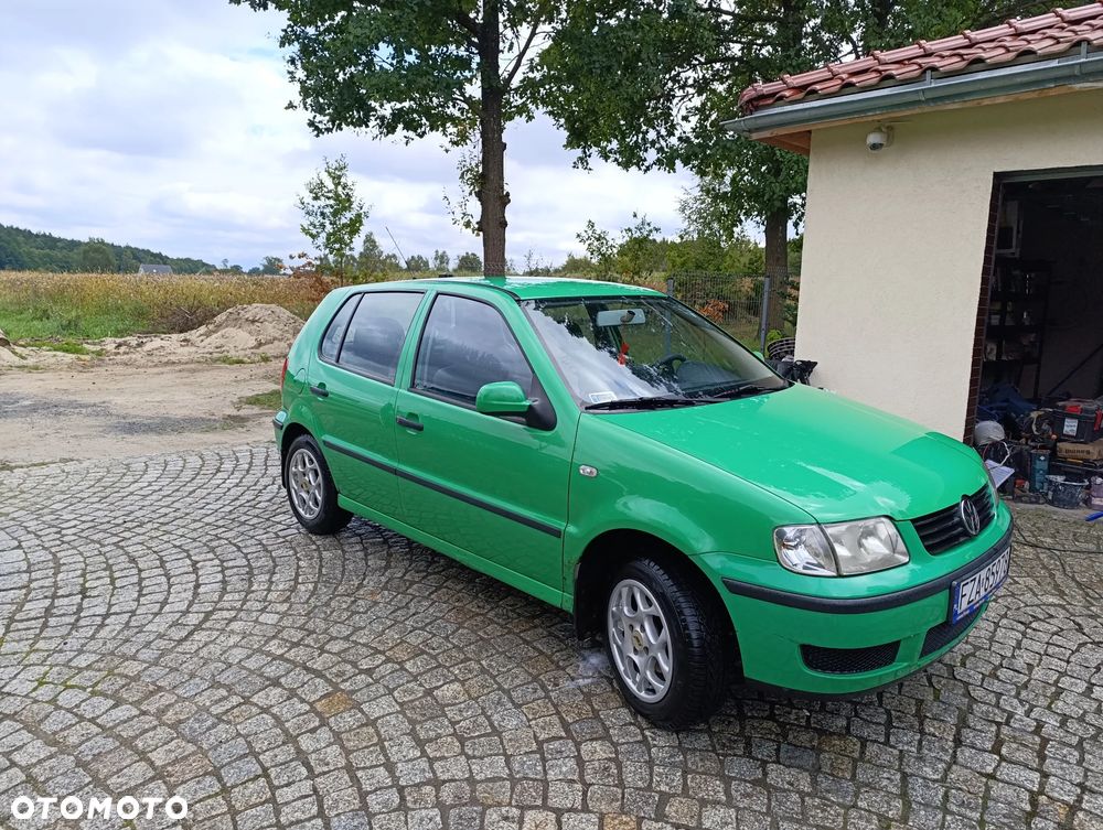 Volkswagen Polo 1.4 Basis - 1