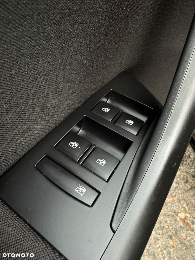 Opel Astra 1.4 T Essentia - 23