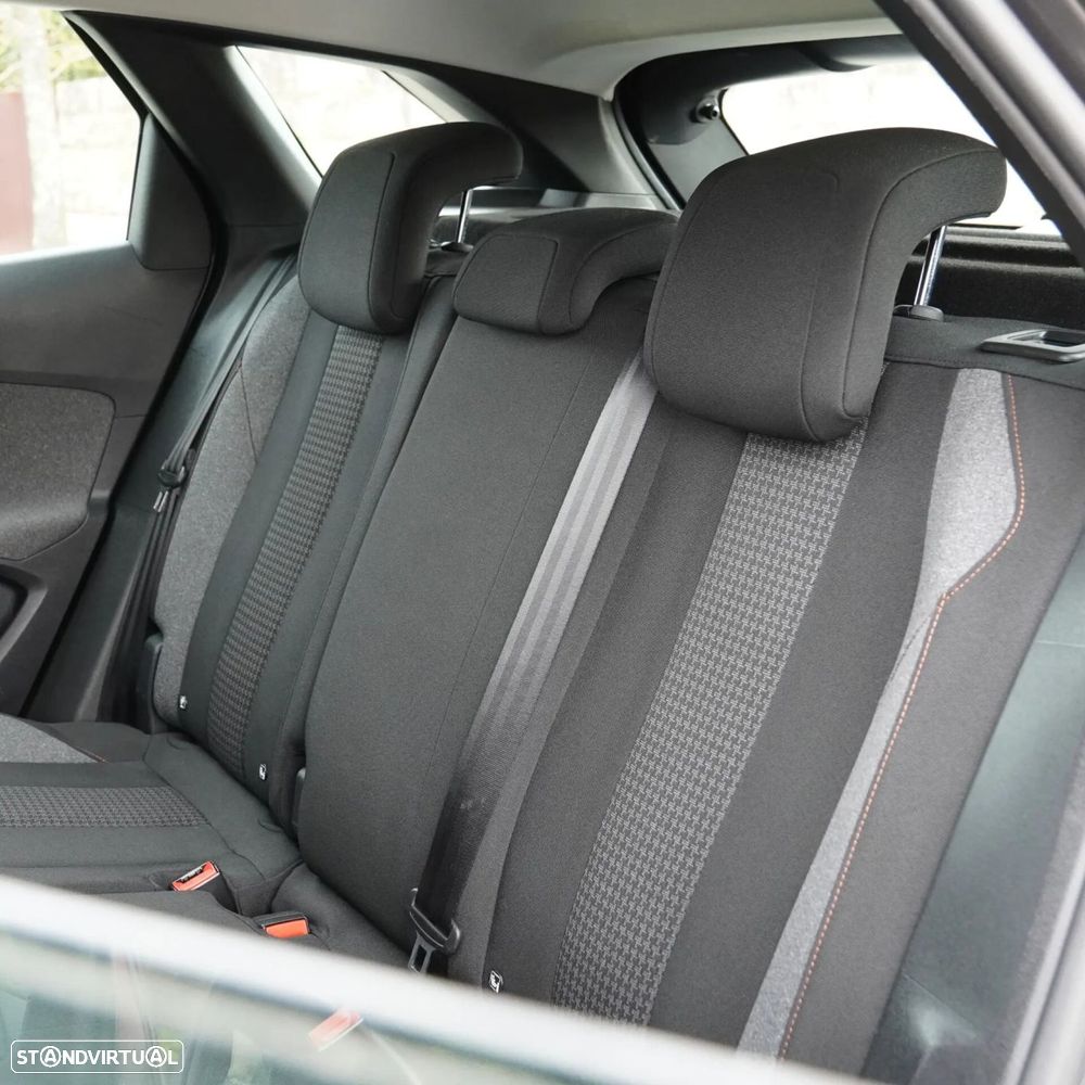 Peugeot 3008 PureTech 130 Stop & Start GPF Active Pack - 11