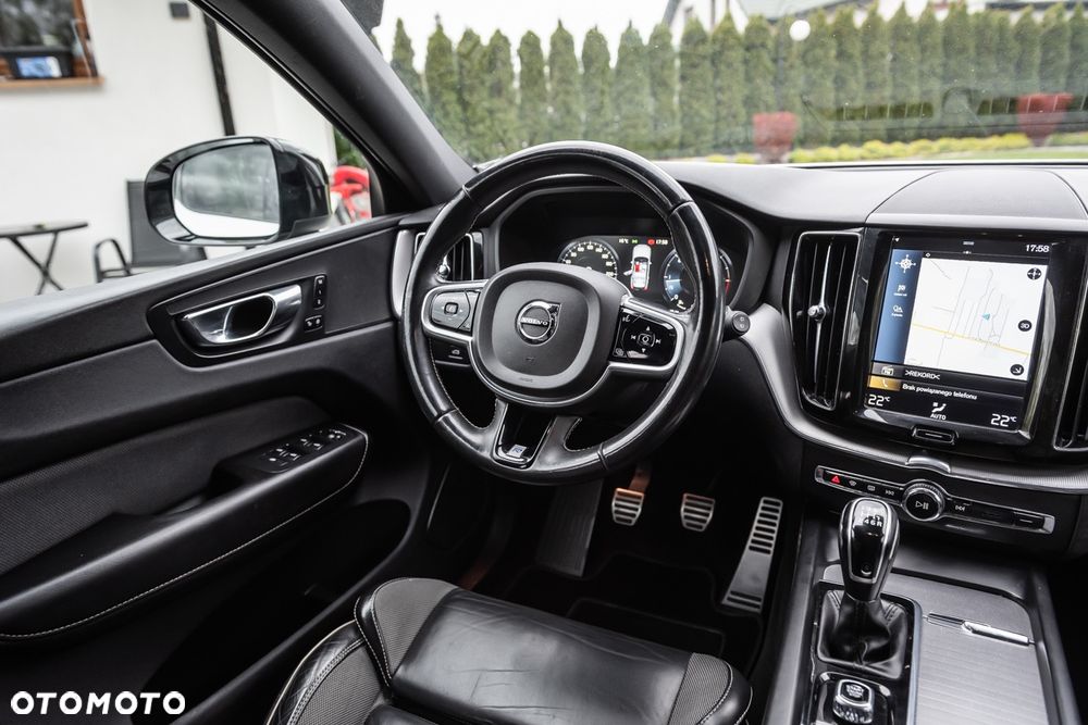 Volvo XC 60 D3 Drive-E R-Design Kinetic - 25