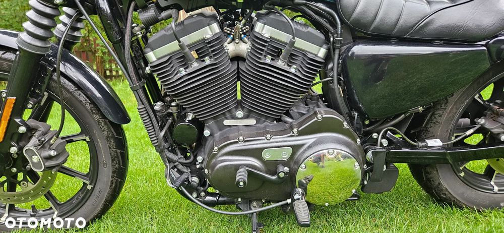 Harley-Davidson Sportster Iron 883 - 9