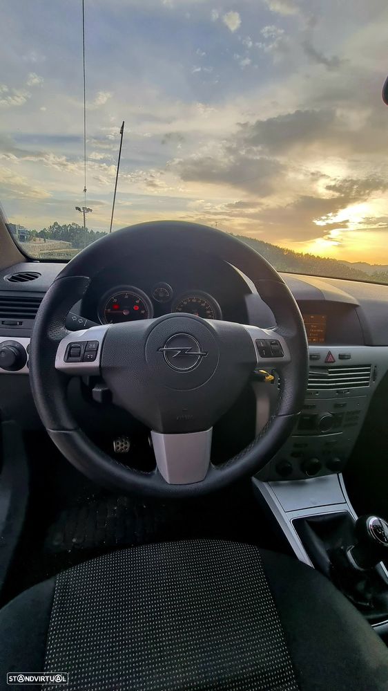 Opel Astra GTC 1.7 CDTi - 16