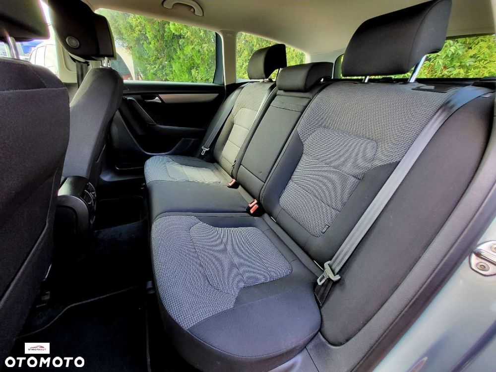 Volkswagen Passat - 6