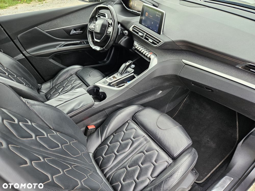 Peugeot 5008 - 24