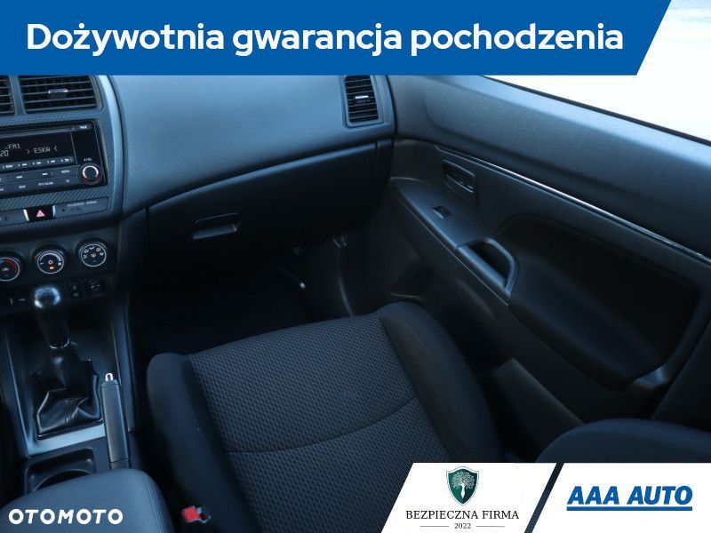 Mitsubishi ASX - 10
