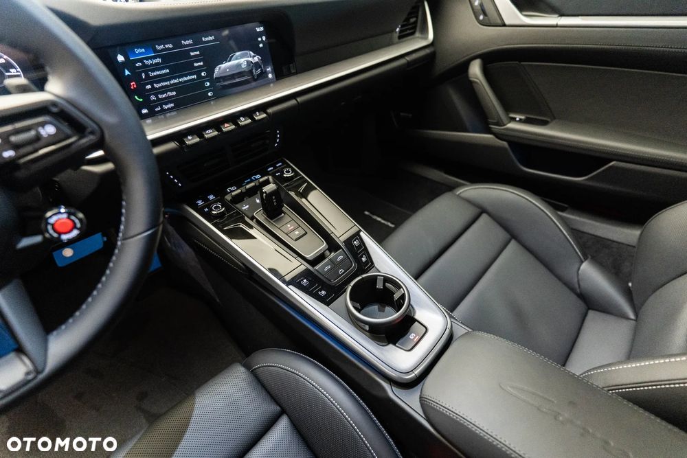 Porsche 911 Carrera S - 23