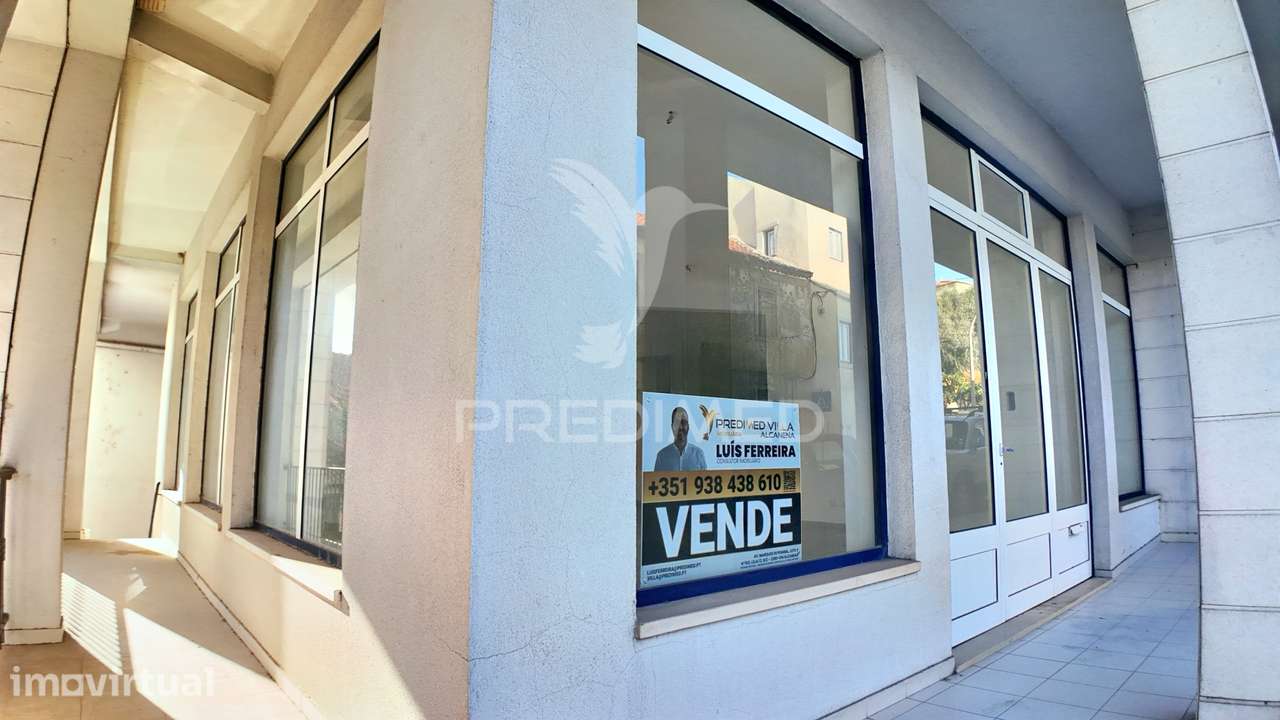OPORTUNIDADE IMPERDÍVEL - LOJA NO CORAÇÃO DE TORRES NOVAS - Grande imagem: 3/39