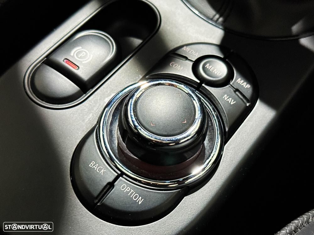 MINI 3 Portas Cooper SE Premium Classic - 39