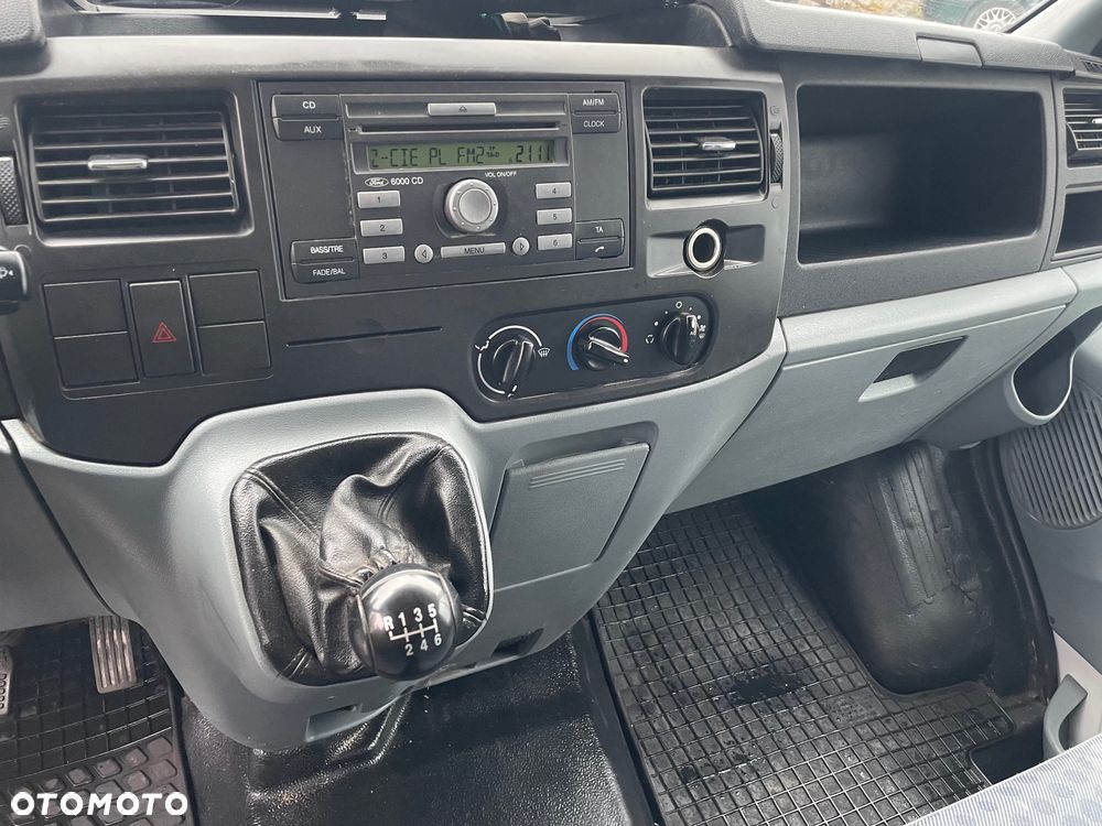 Ford Transit - 27