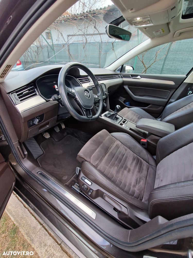 Volkswagen Passat 2.0 TDI Highline - 8