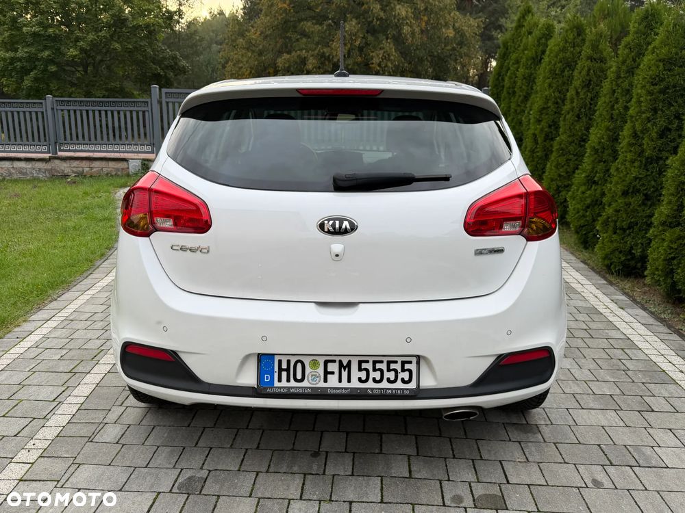 Kia Ceed 1.6 GDI Dream Team Edition - 8