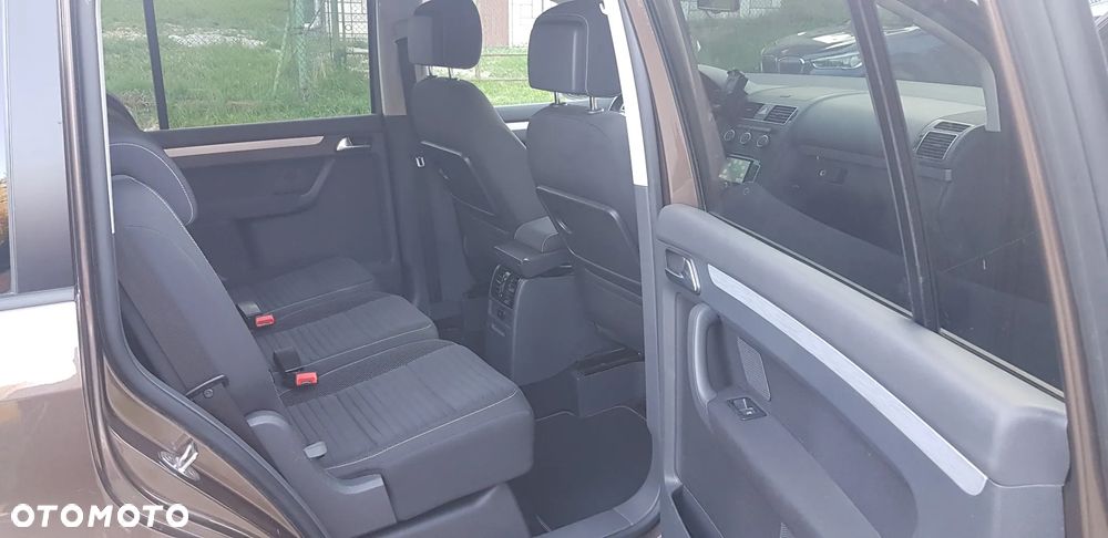 Volkswagen Touran 1.6 TDI DPF BlueMotion Technology DSG Cup - 10