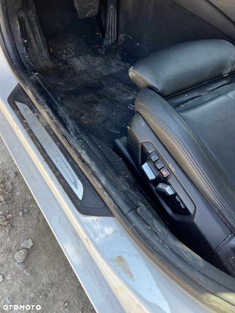 BMW Seria 3 330i xDrive Edition Luxury Line Purity - 22