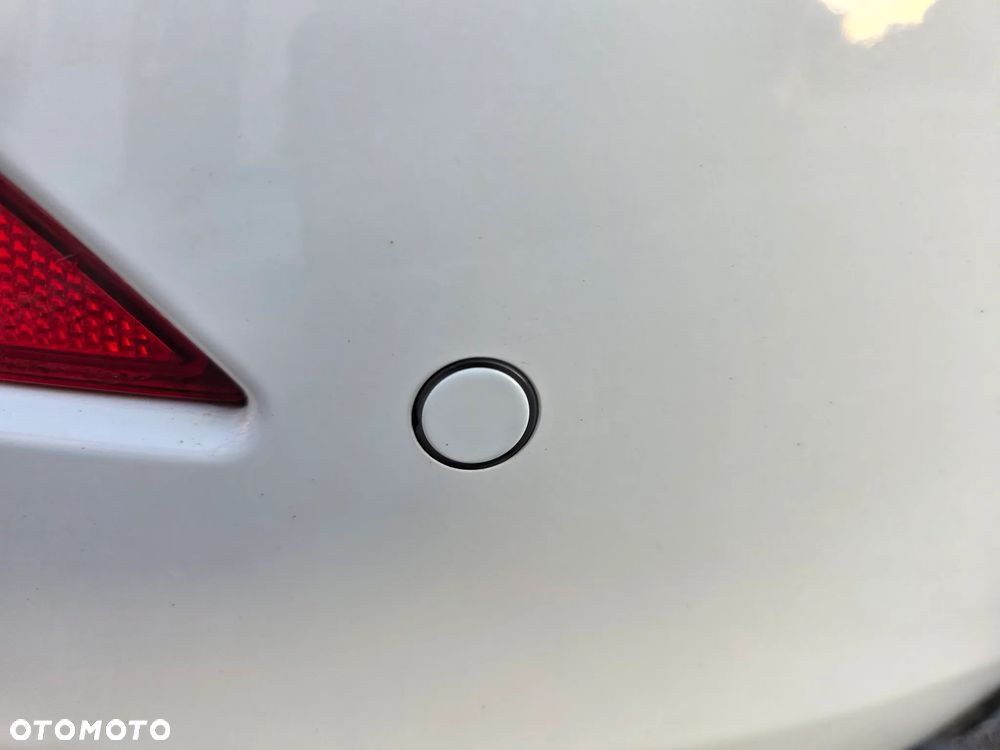 Volvo V40 D3 Summum - 9