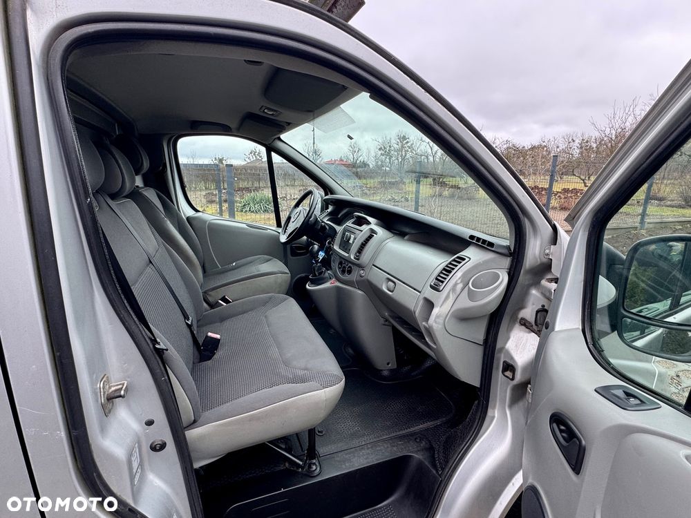Opel Vivaro - 20