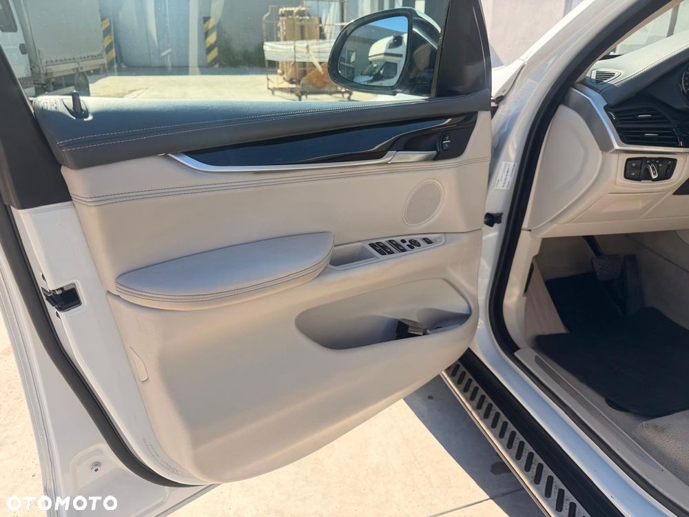 BMW X5 3.5i xDrive - 22