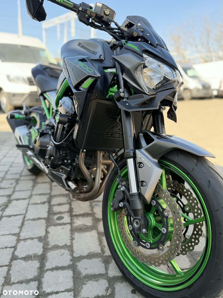 Kawasaki Z 900 - 7