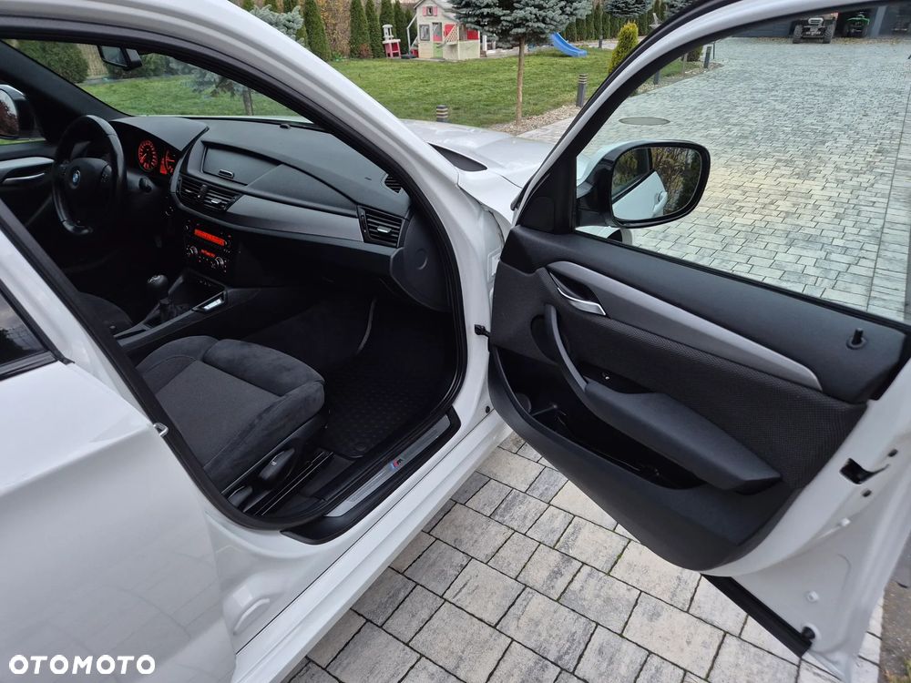 BMW X1 xDrive18d Sport Line - 16