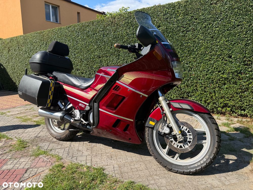 Kawasaki 1000 GTR - 1