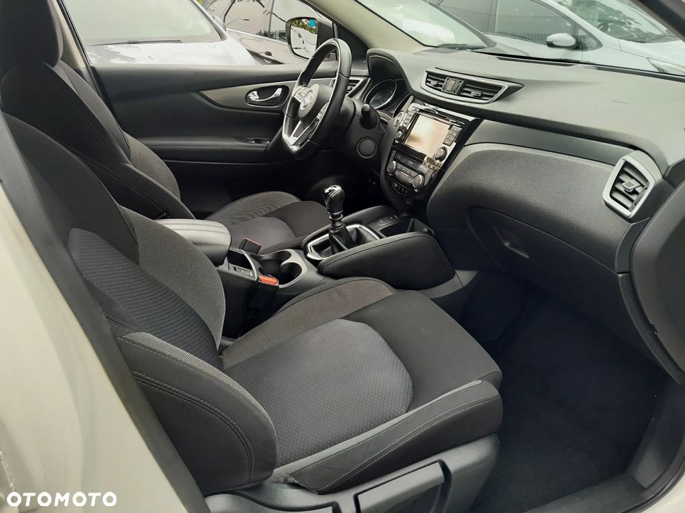 Nissan Qashqai 1.3 DIG-T N-Connecta - 13