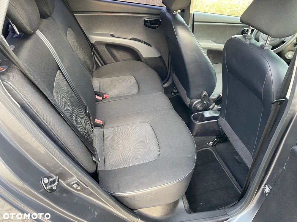 Hyundai i10 1.1 Edition 20 - 22