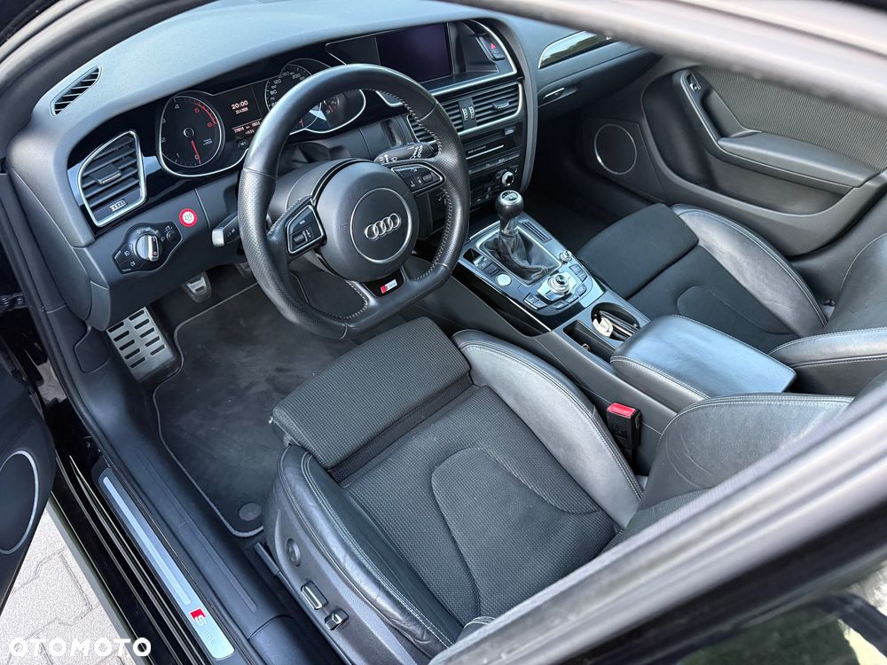 Audi A4 Avant 2.0 TDI DPF quattro S line Sportpaket - 9