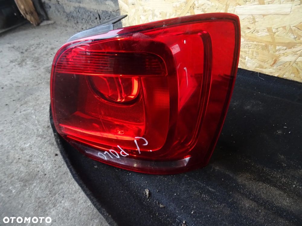 Lampa Prawy tył VW Polo 6R 6R0945258A - 2