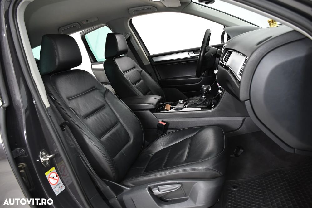 Volkswagen Touareg 3.0 V6 TDI DPF Mountain - 11