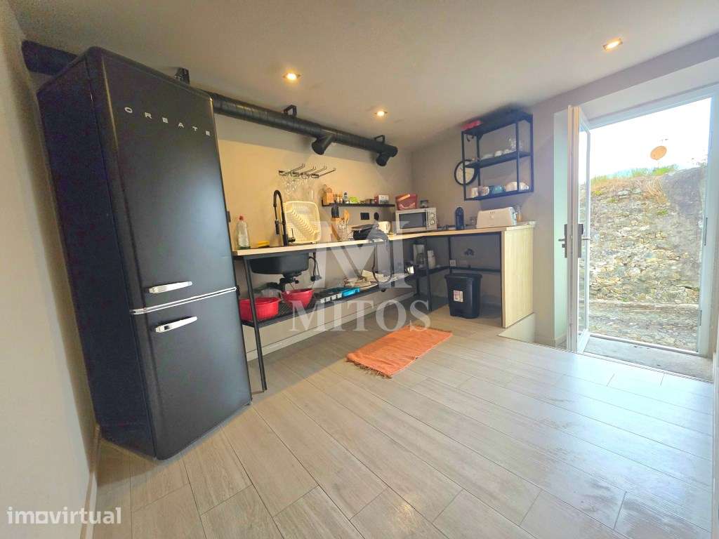 Moradia T3 renovada, situada em Caminha - Grande imagem: 2/43