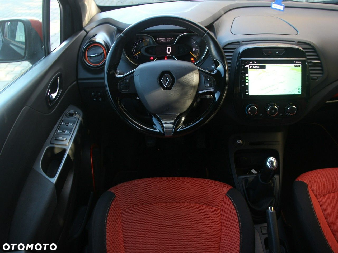 Renault Captur - 17