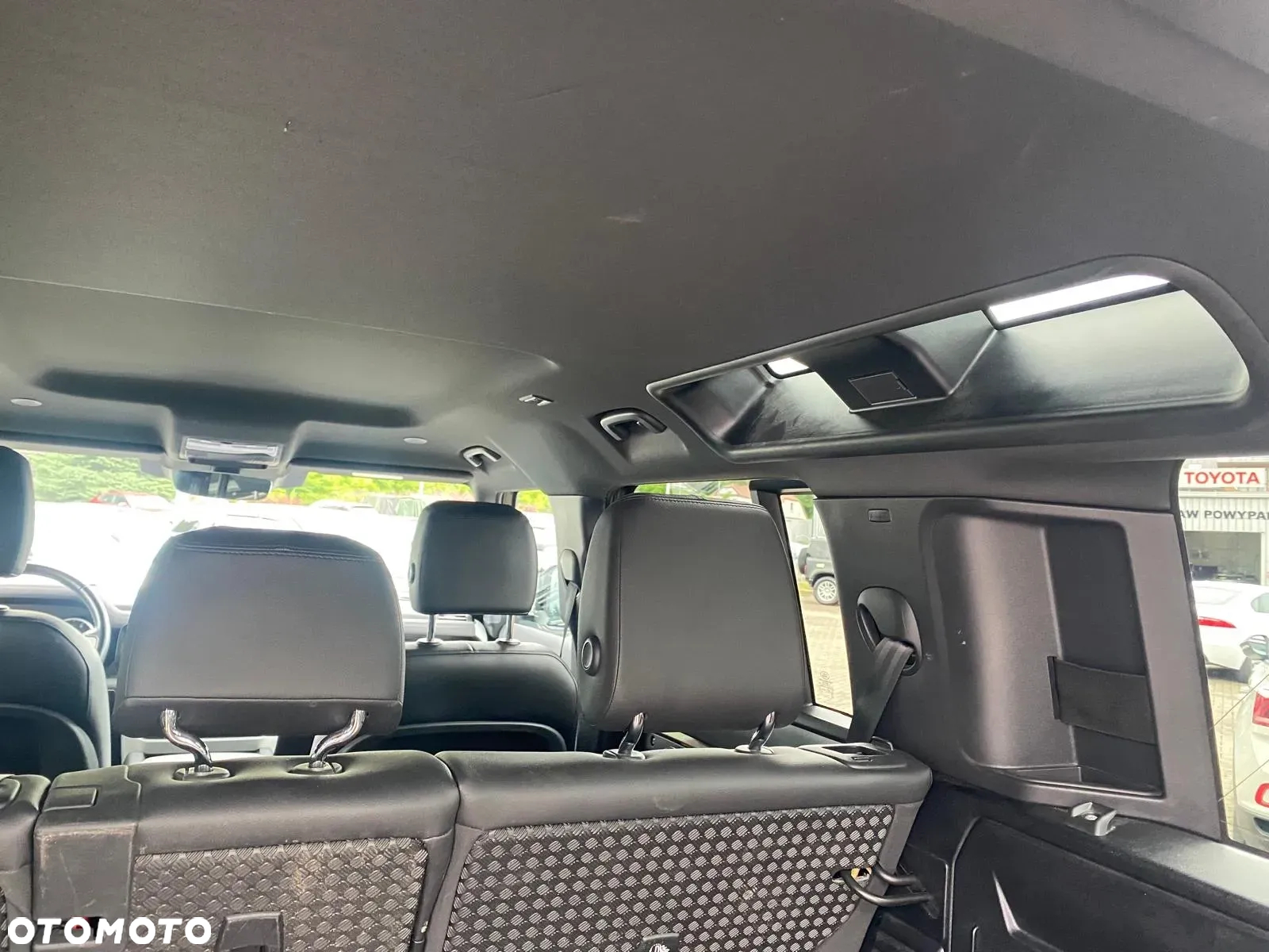 Land Rover Defender - 19