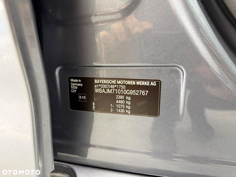 BMW Seria 5 520d M Sport Edition - 36